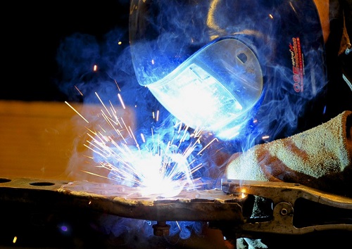 Fume Extraction for Automotive Welding